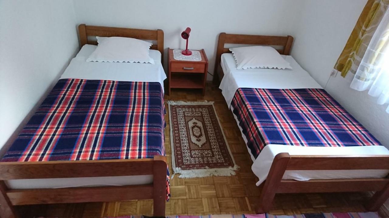 Apartment Apartmani Kocka